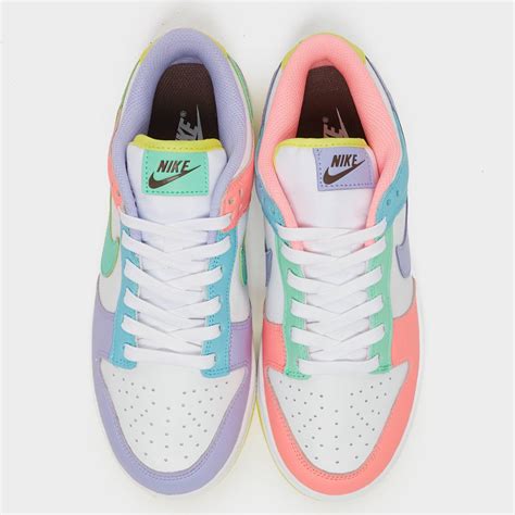 Women's Nike Dunk Low Top Shoes